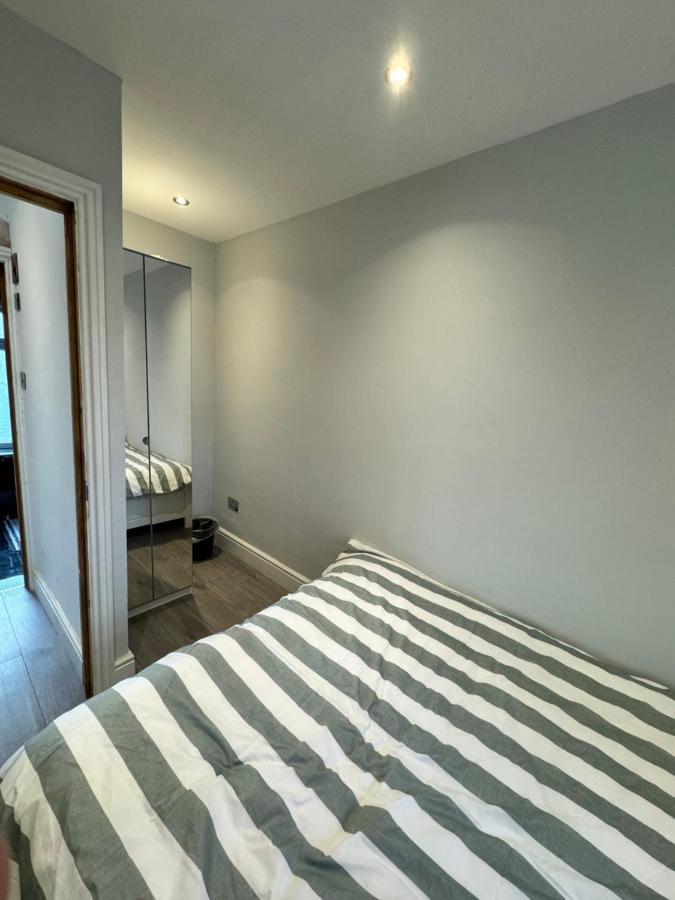 1 Bed With Kitchenette And Bathroom Оксфорд Экстерьер фото