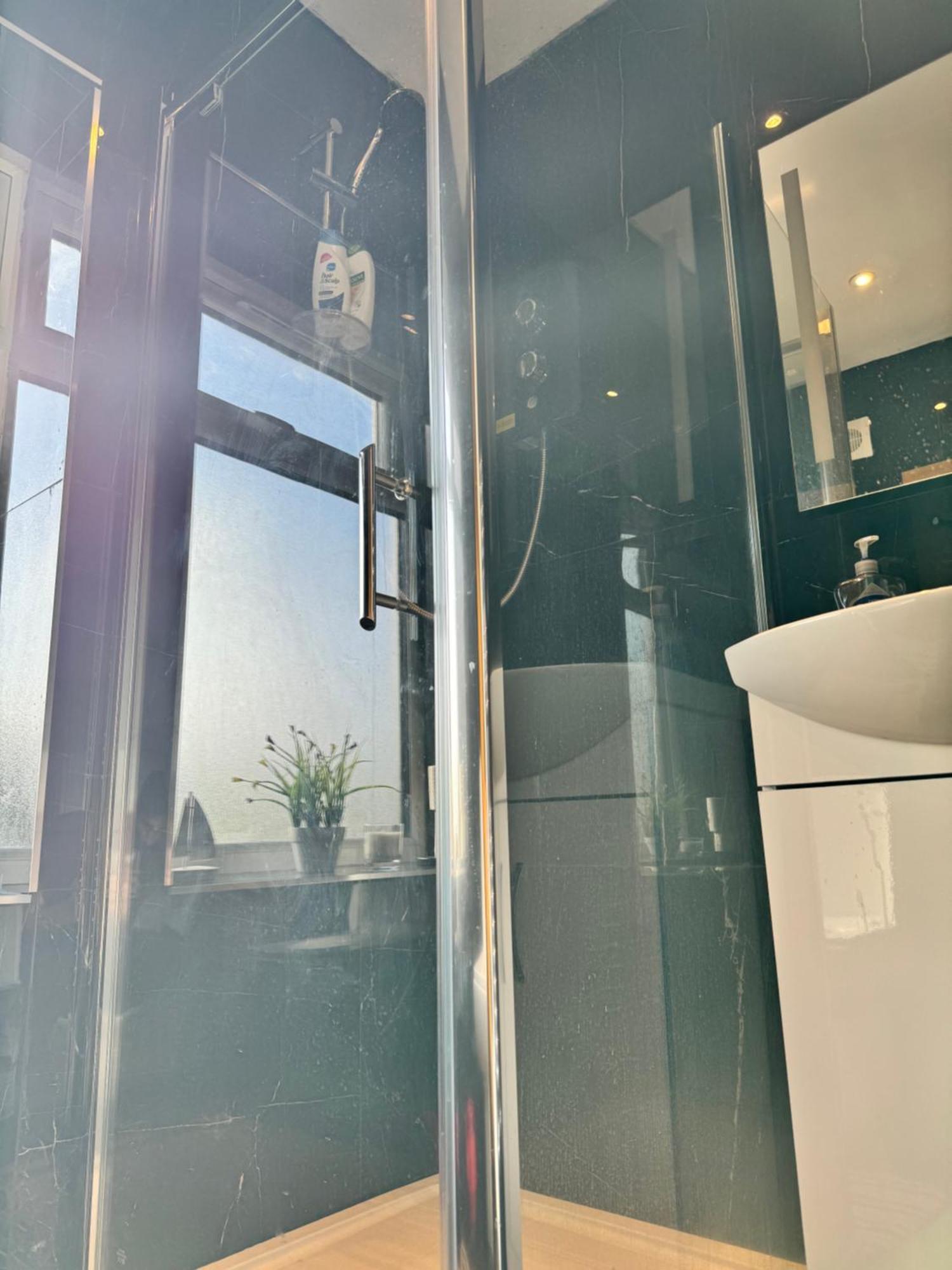 1 Bed With Kitchenette And Bathroom Оксфорд Экстерьер фото
