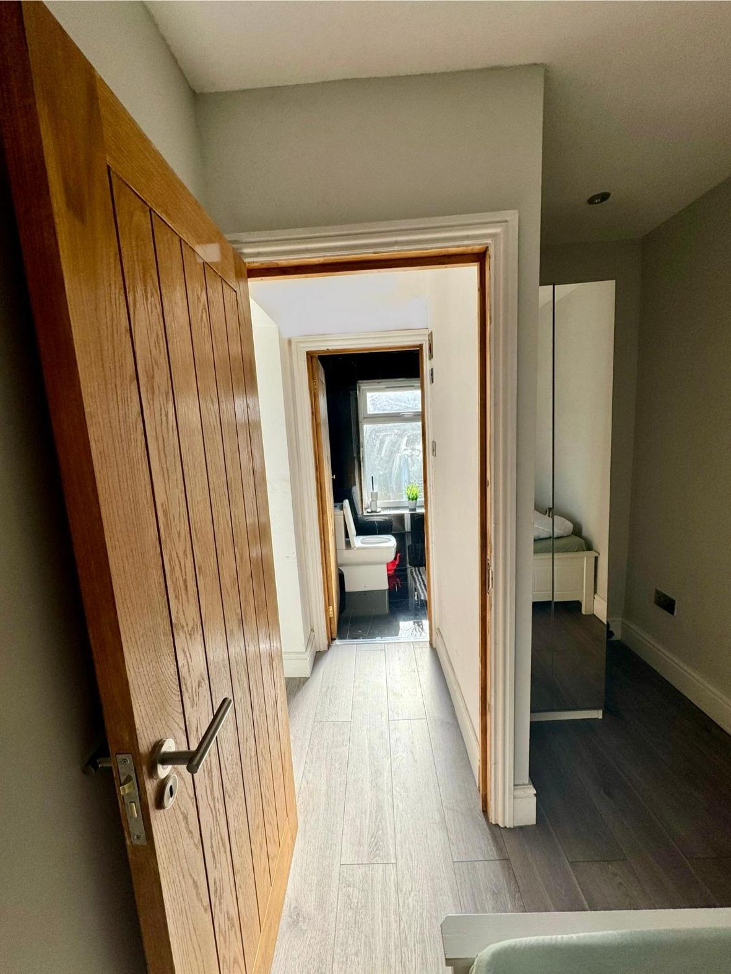 1 Bed With Kitchenette And Bathroom Оксфорд Экстерьер фото